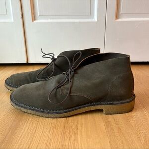 Banana Republic Men's Chukka Boots in Dark Brown
